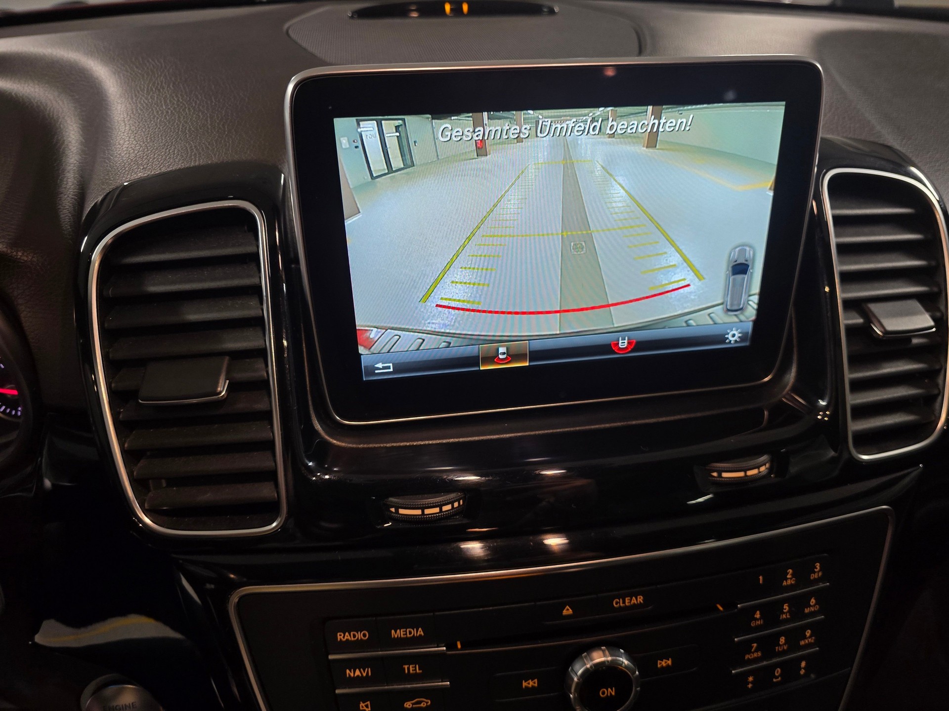 MERCEDES-BENZ GLE 500 4Matic 7G-Tronic AMG Line-image-13