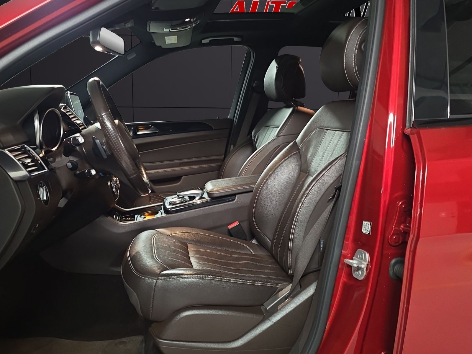 MERCEDES-BENZ GLE 500 4Matic 7G-Tronic AMG Line-image-8