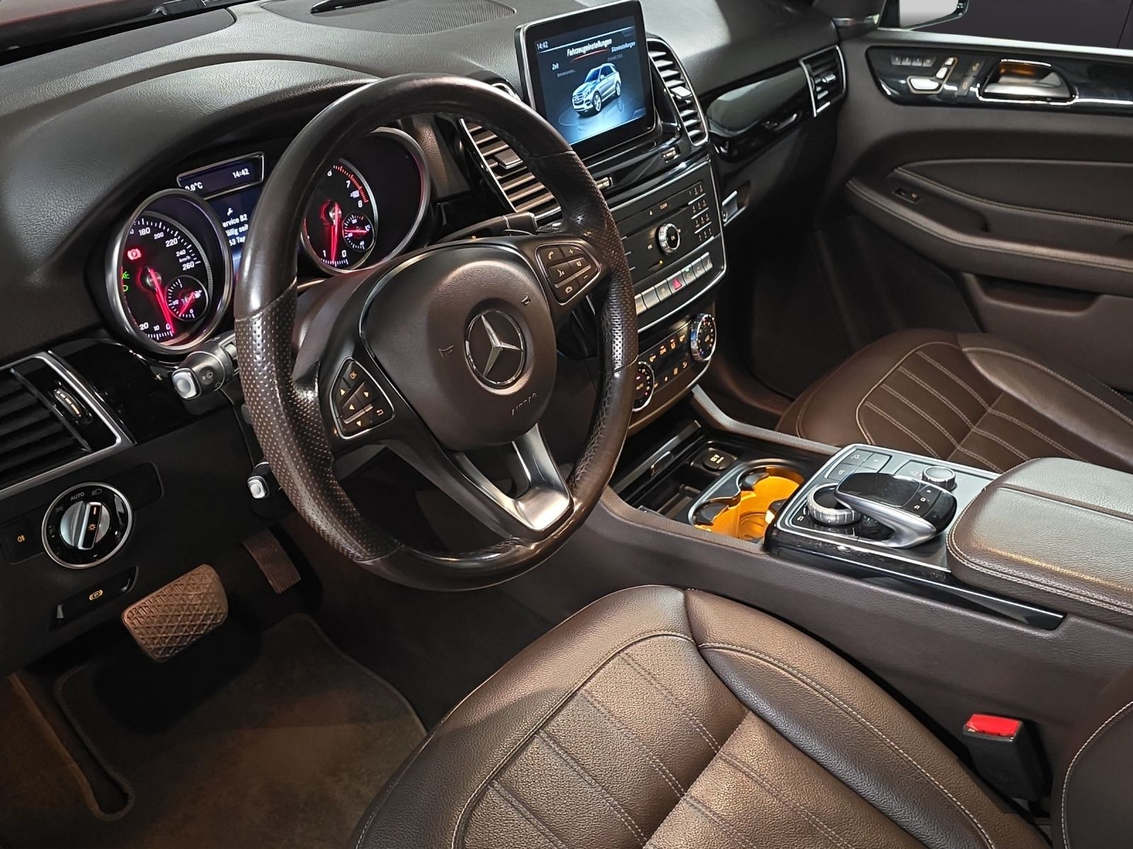 MERCEDES-BENZ GLE 500 4Matic 7G-Tronic AMG Line-image-9
