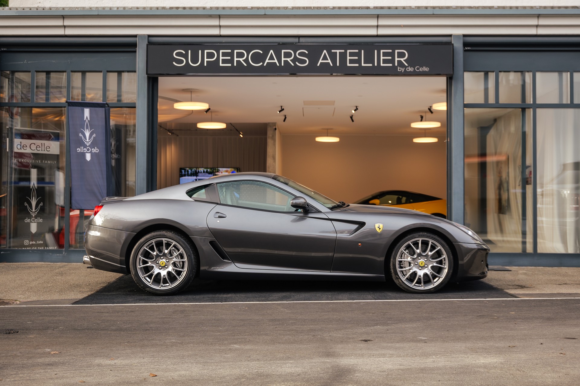FERRARI 599 GTB-showroom-element-3