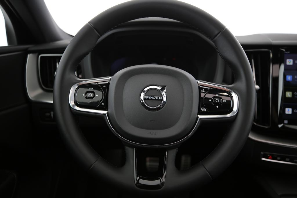 VOLVO XC60 2.0 T6 TE R-Design eAWD-image-5