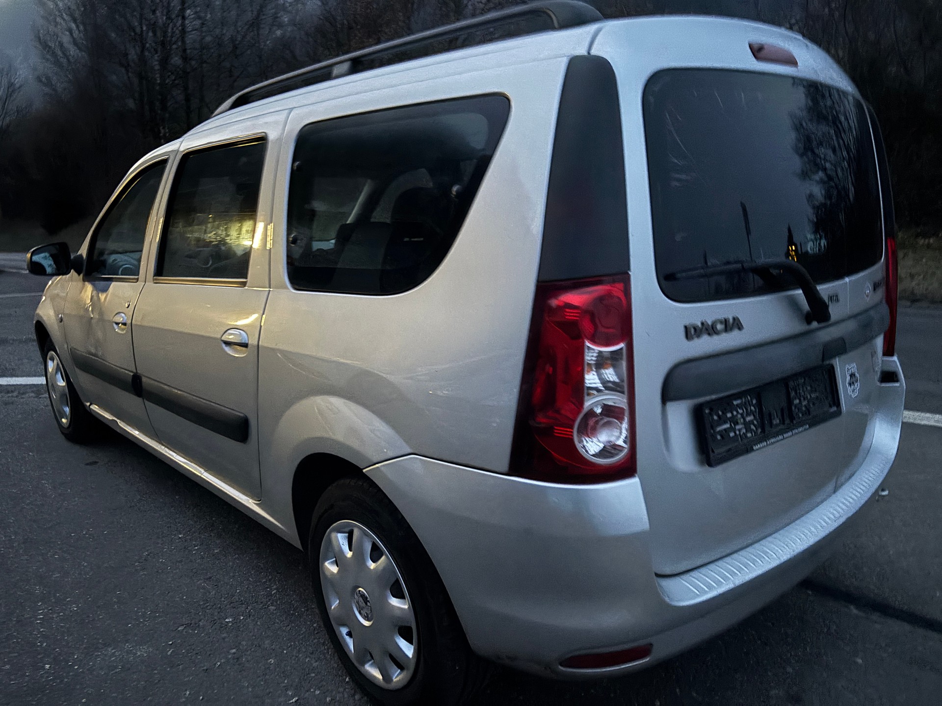 DACIA Logan 1.6 16V E85 Lauréate-image-5