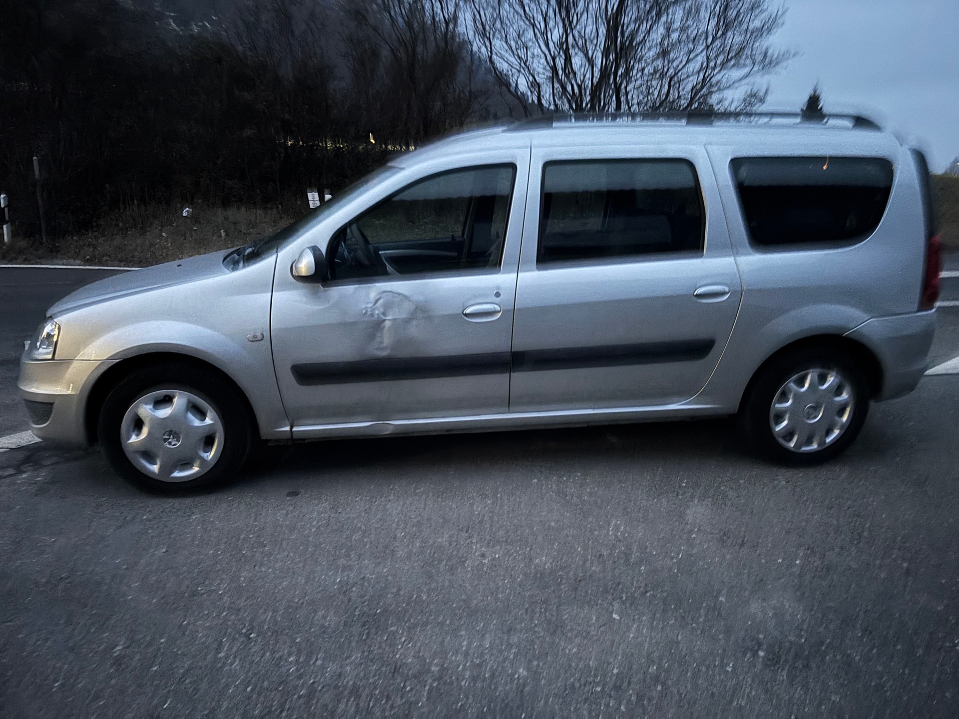 DACIA Logan 1.6 16V E85 Lauréate-image-2