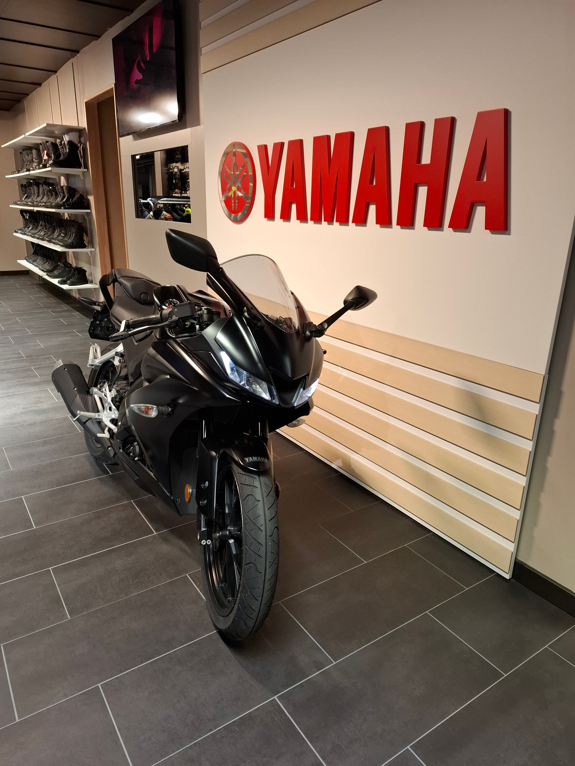 YAMAHA R 125-image-3