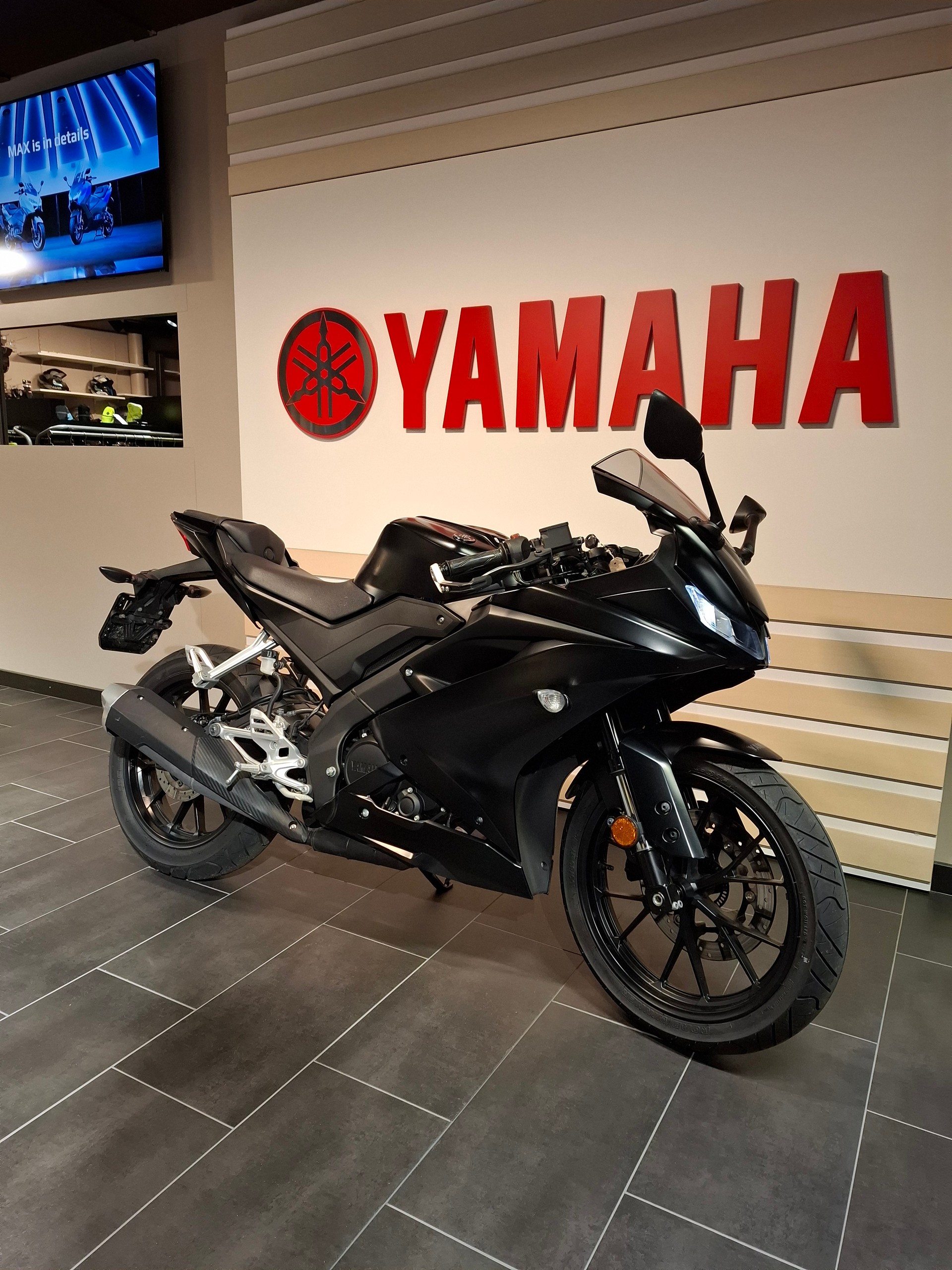 YAMAHA R 125-image-1