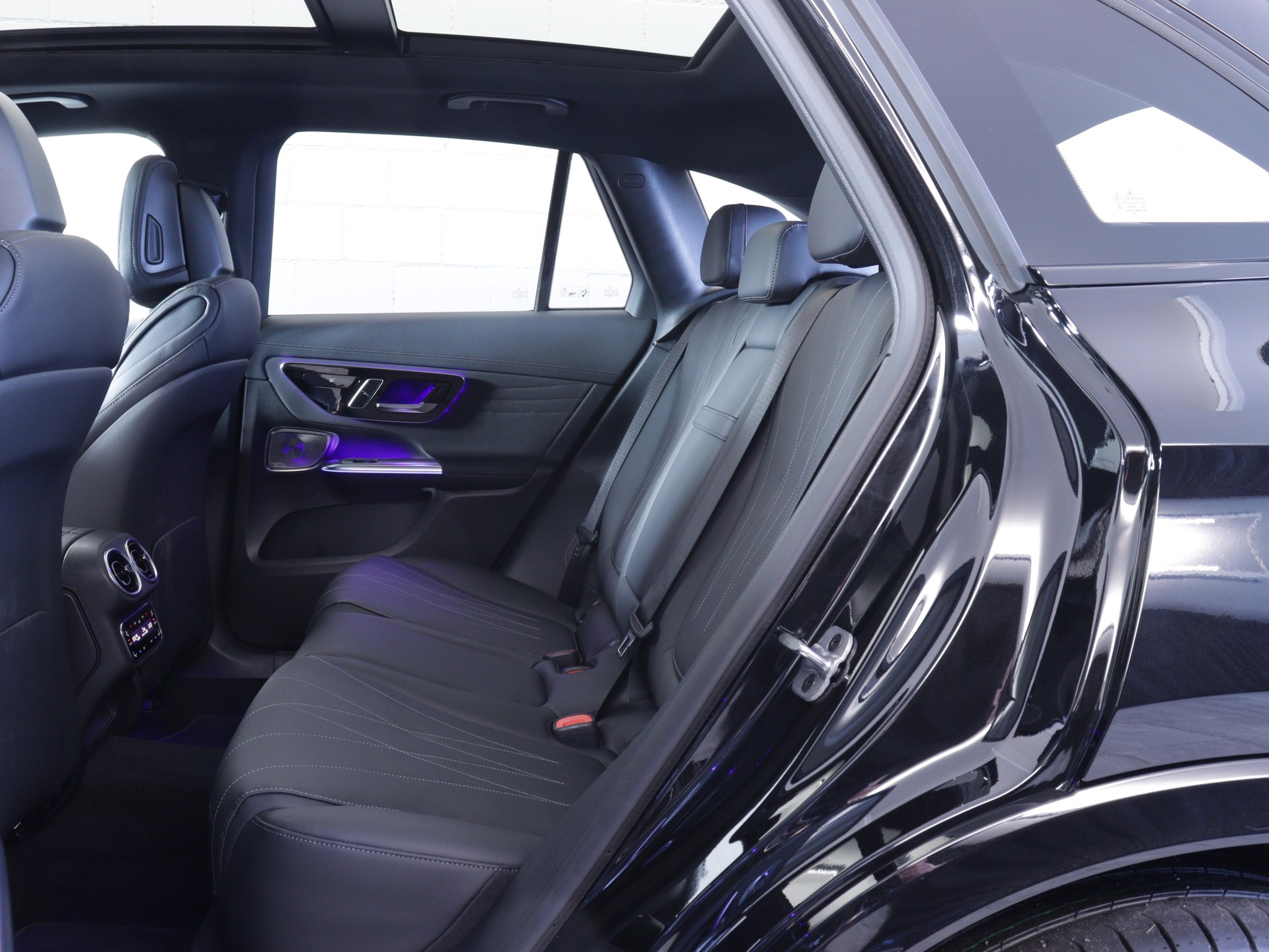 MERCEDES-BENZ GLC 220 d AMG Line 4matic-image-10