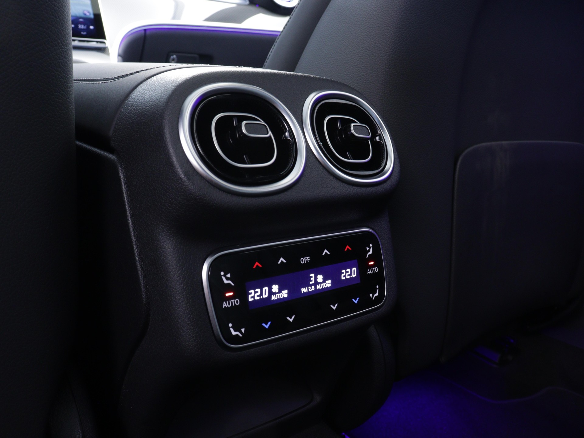 MERCEDES-BENZ GLC 220 d AMG Line 4matic-image-12