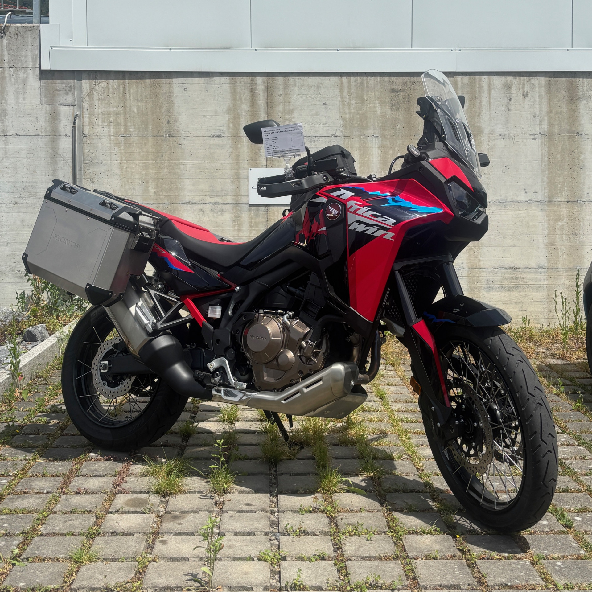 HONDA CRF 1100 L Africa Twin Grand Prix Red-image-2