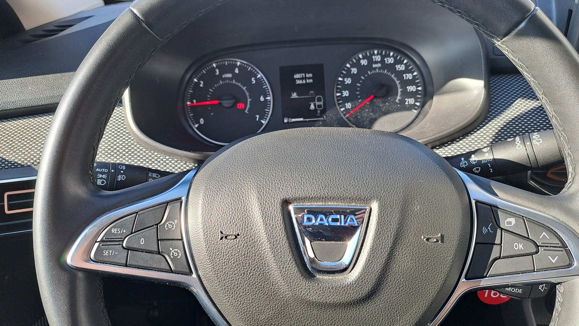 DACIA Sandero Stepway TCe 90 Comfort-image-13