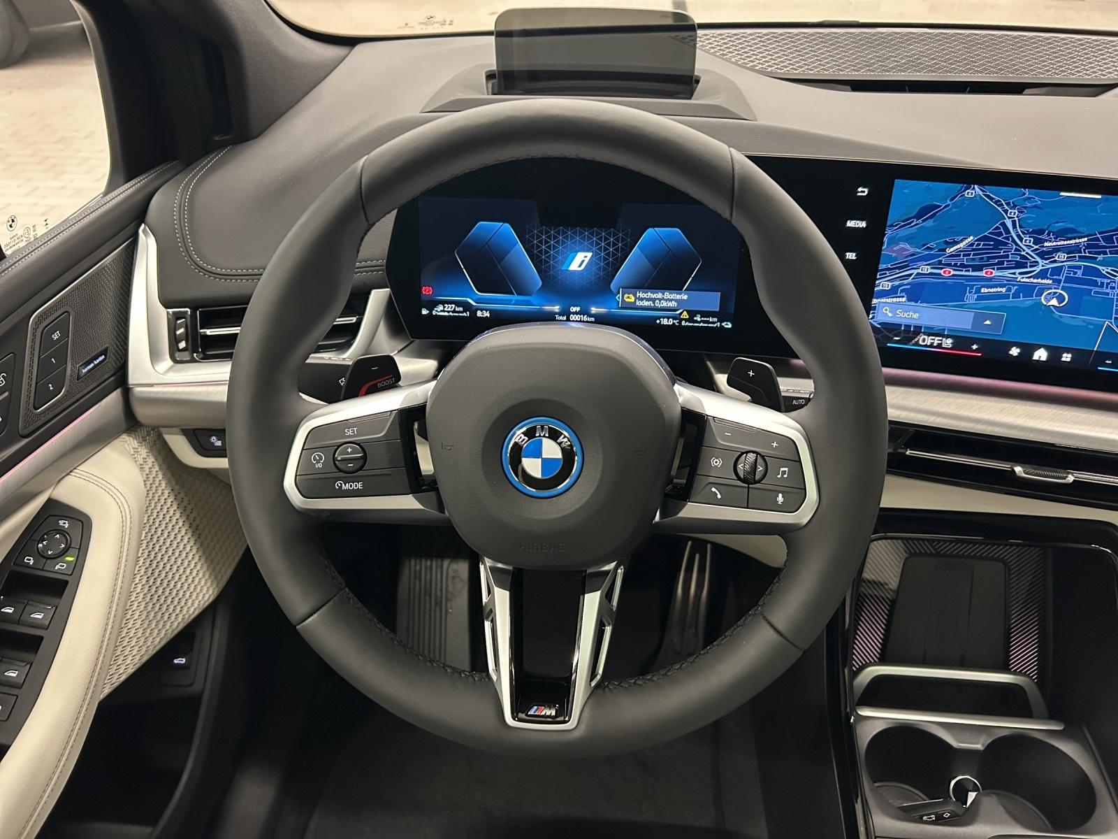 BMW 230e xDrive Active Tourer M Sport-image-10