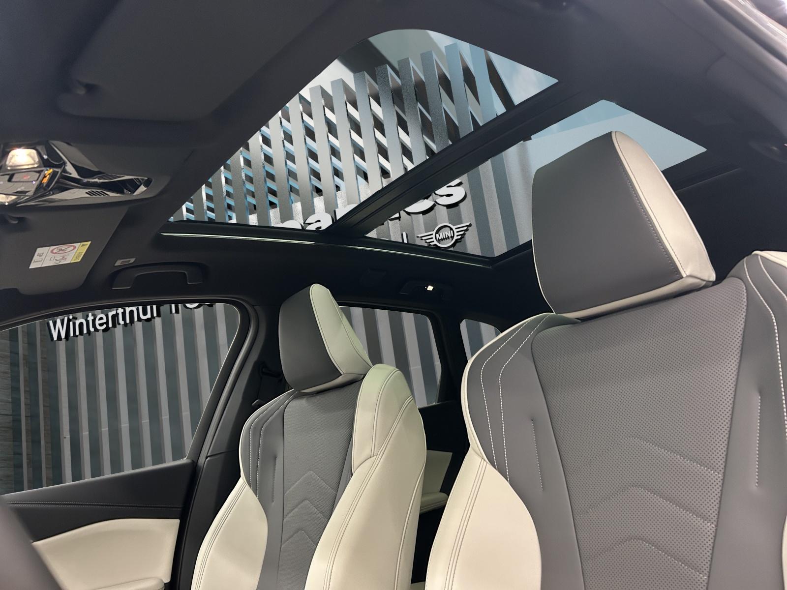 BMW 230e xDrive Active Tourer M Sport-image-21