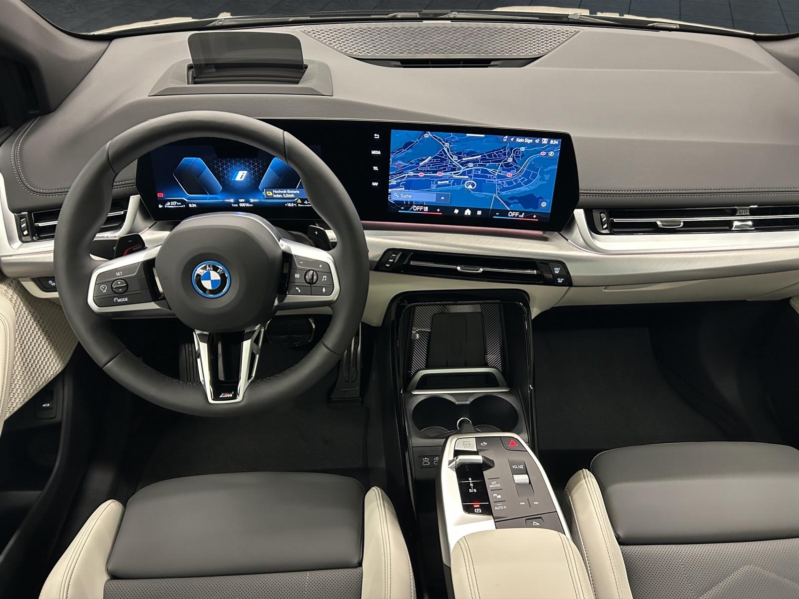 BMW 230e xDrive Active Tourer M Sport-image-9