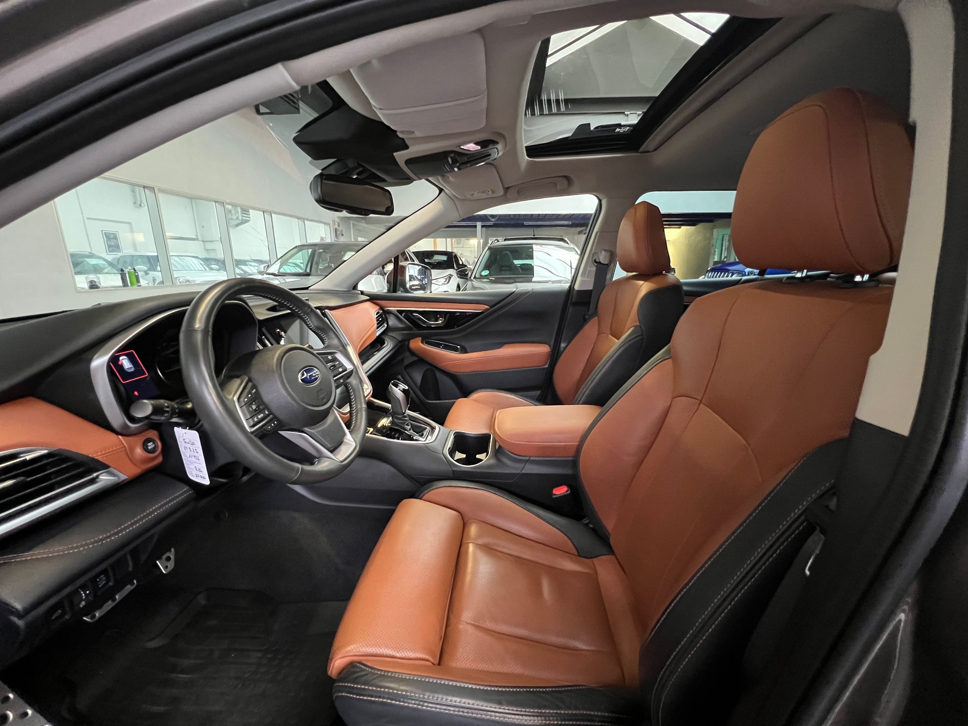 SUBARU Outback 2.5i Luxury AWD Lineartronic-image-10
