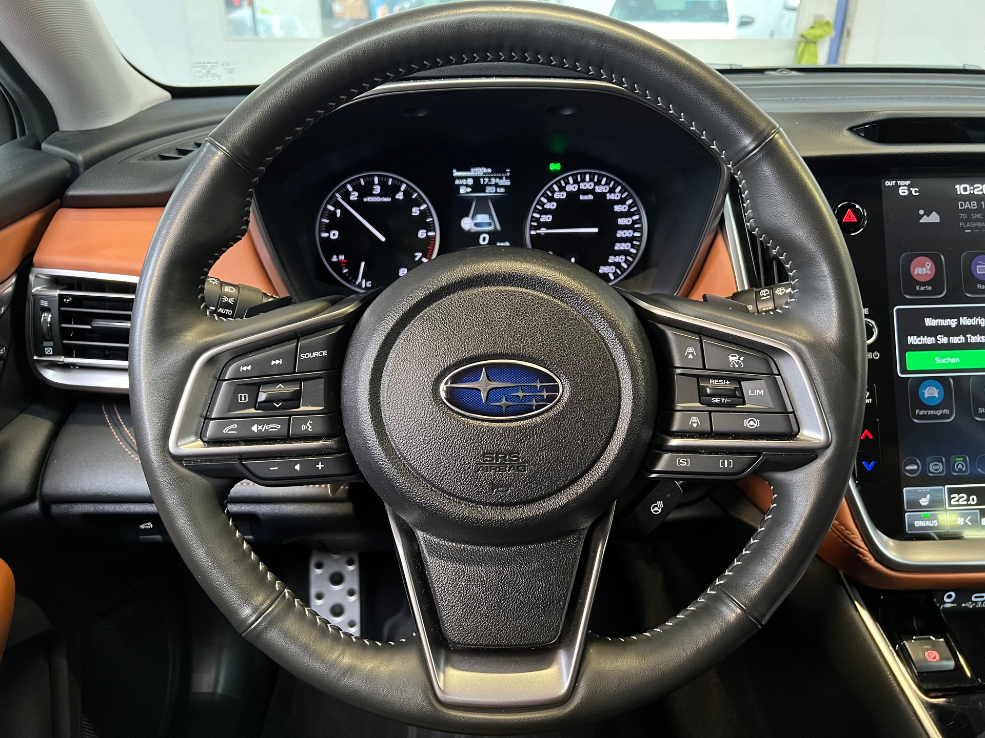 SUBARU Outback 2.5i Luxury AWD Lineartronic-image-6
