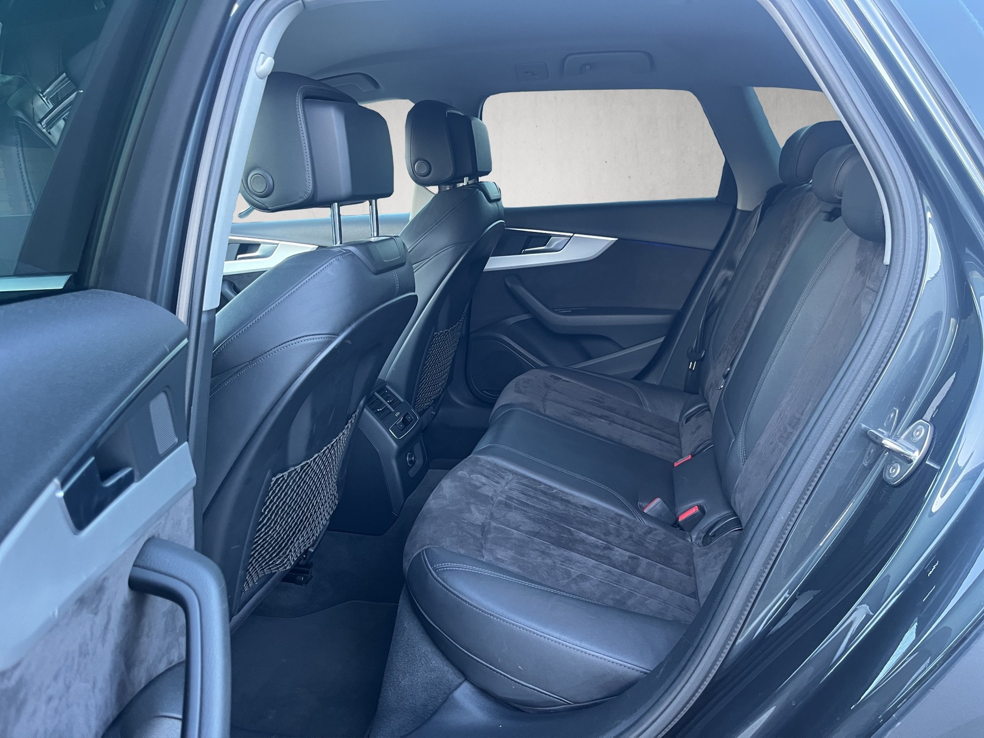 AUDI A4 allroad 3.0 TDI quattro tiptronic-image-11