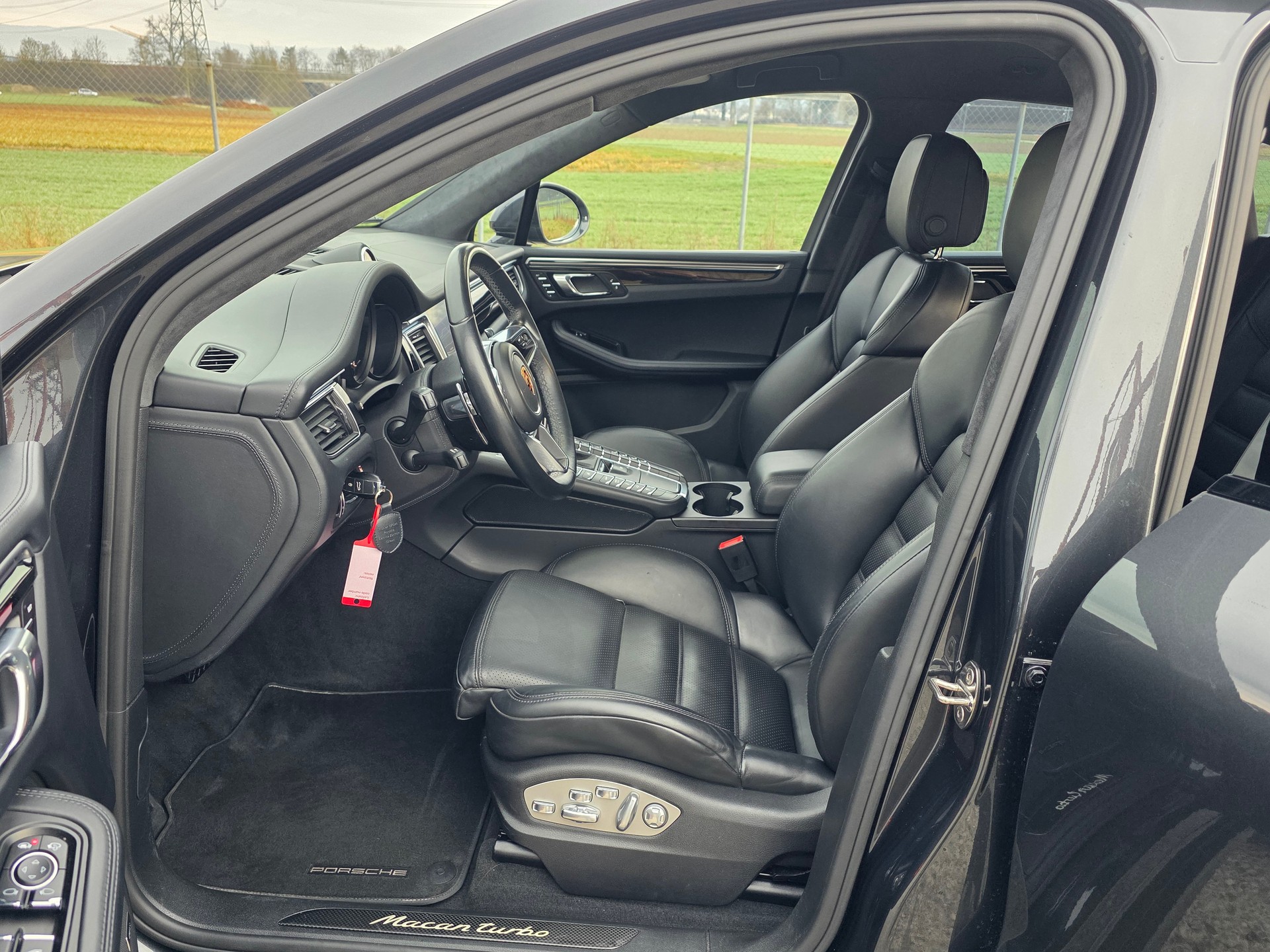 PORSCHE Macan Turbo Performance PDK / Neu ab Mfk-image-7