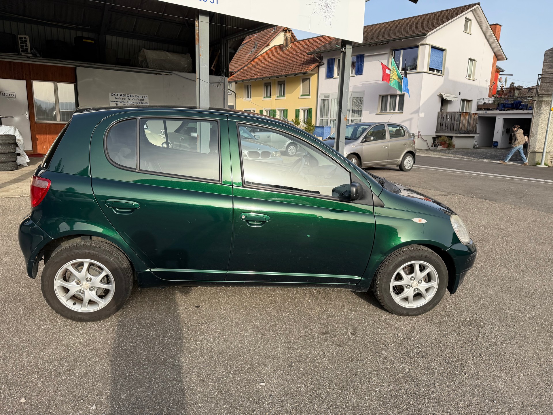 TOYOTA Yaris 1.3 Linea Luna-image-2