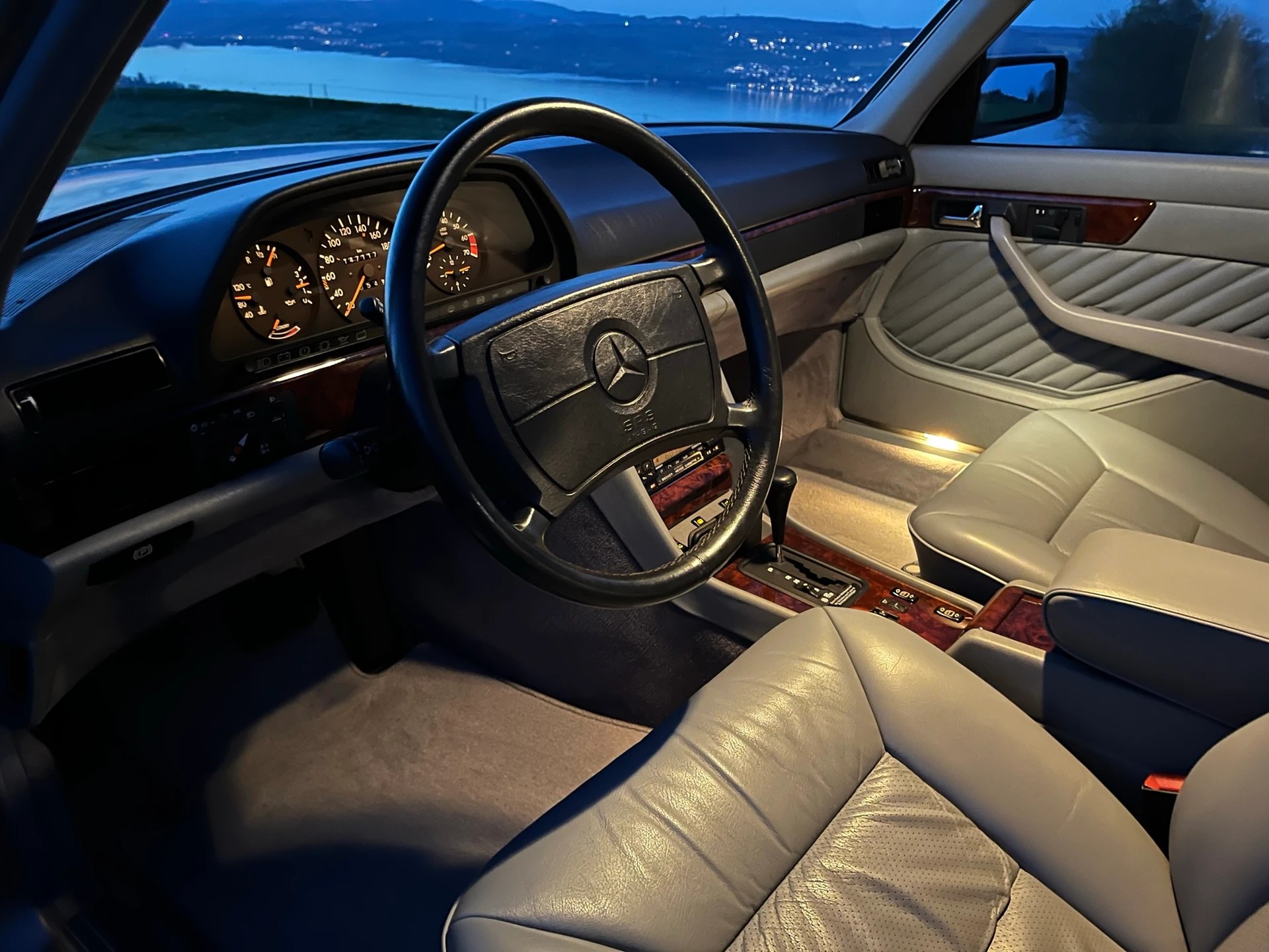 MERCEDES-BENZ 500 SEL W126 VETERAN-image-2