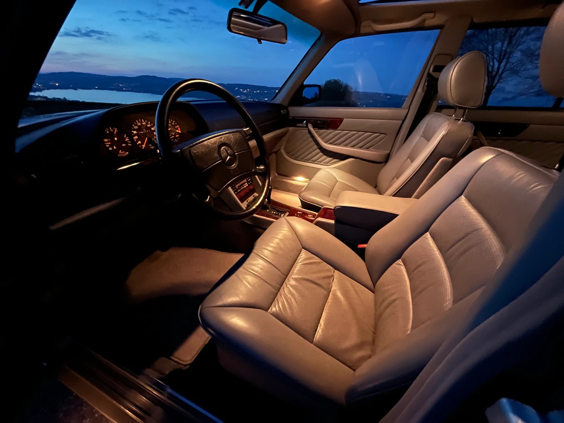 MERCEDES-BENZ 500 SEL W126 VETERAN-image-11