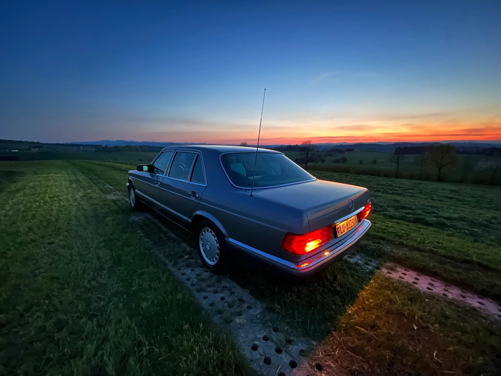 MERCEDES-BENZ 500 SEL W126 VETERAN-image-1