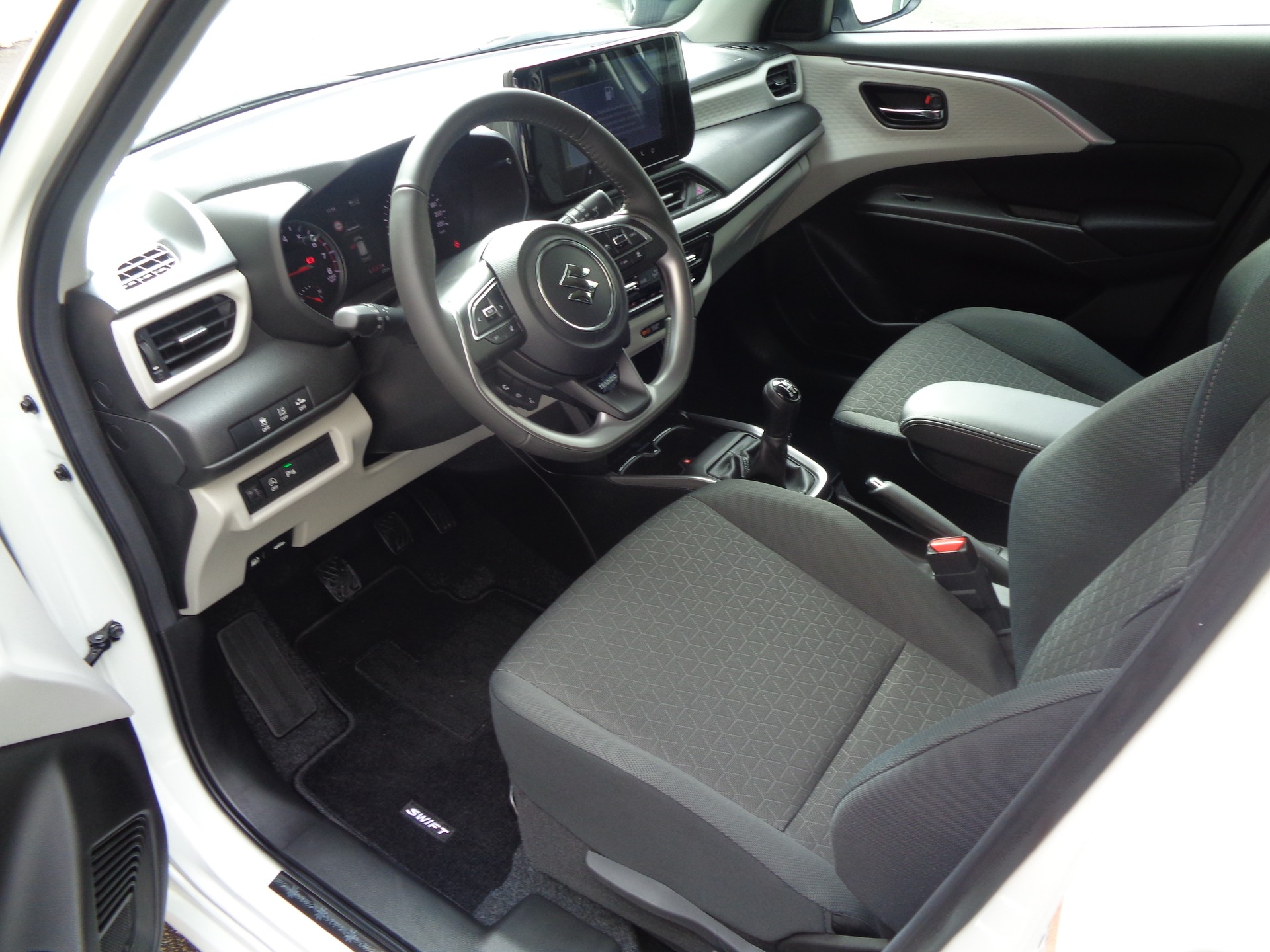 SUZUKI 1.2 Tradizio Top Hybrid-image-6