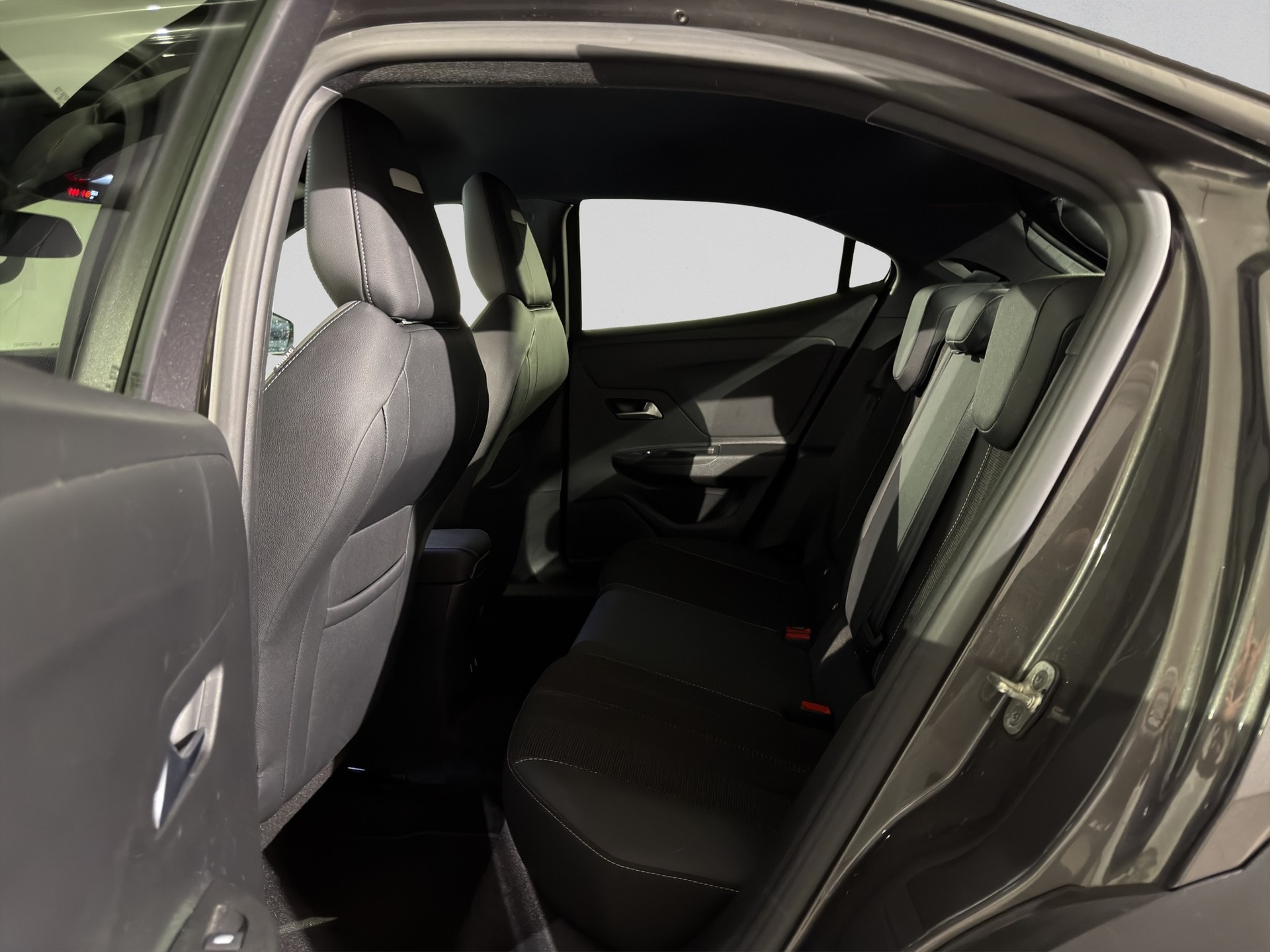 OPEL Mokka 1.2 Direct Injection Turbo Blitz Aut.-image-14