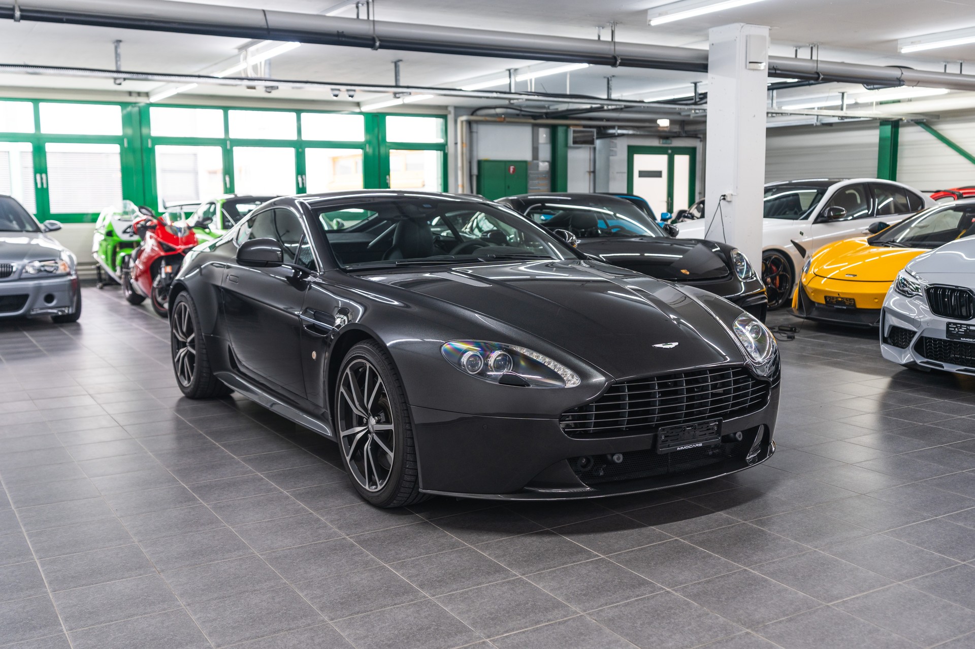 ASTON MARTIN V8 Vantage 4.7 S SP10 / Sportshift-image-2