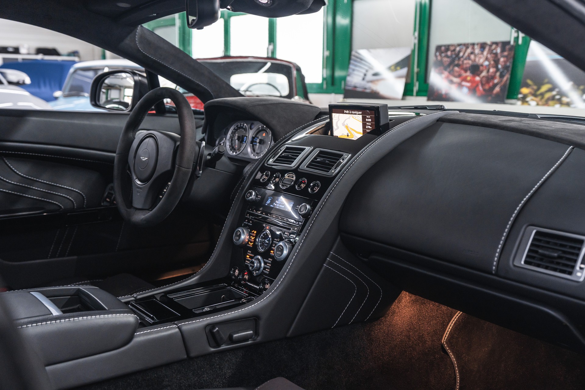 ASTON MARTIN V8 Vantage 4.7 S SP10 / Sportshift-image-12
