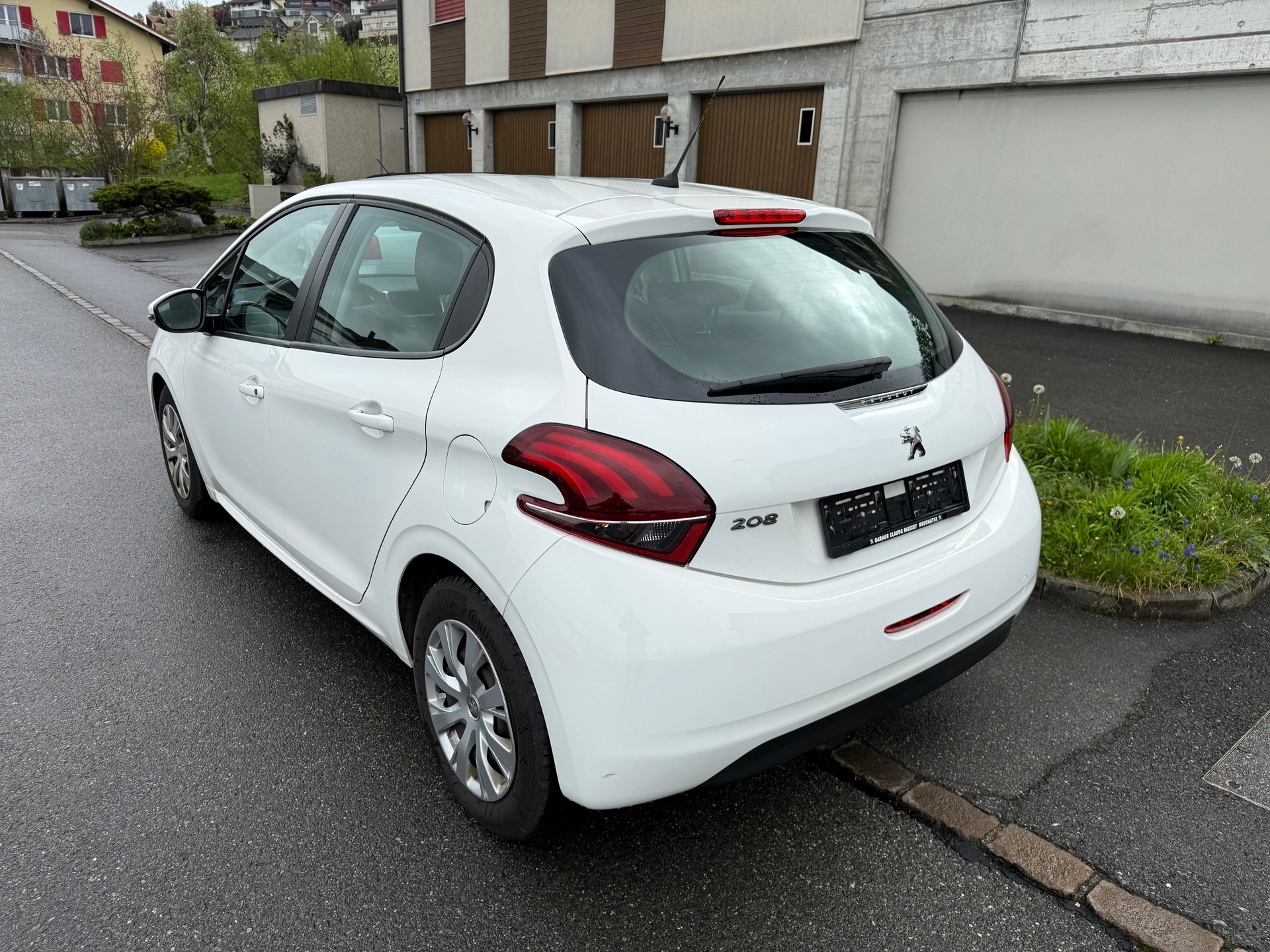 PEUGEOT 208 1.5 BlueHDi Active-image-4