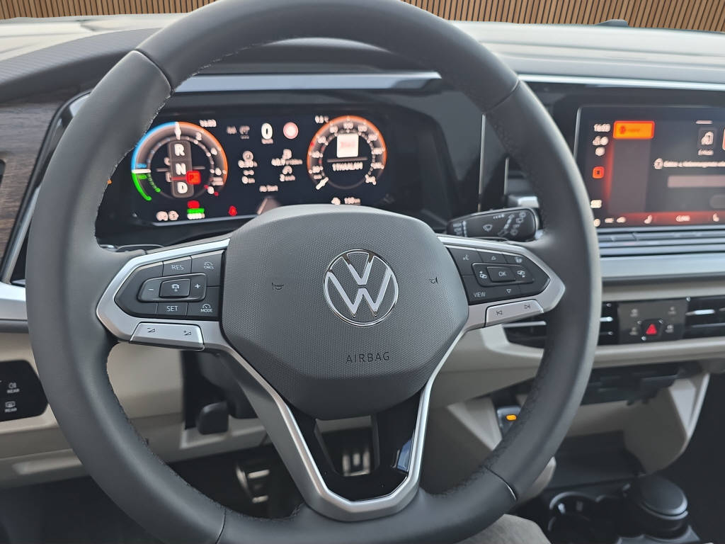 VW Multivan 1.5 TSI eHybrid kurz Style DSG 4motion-image-15