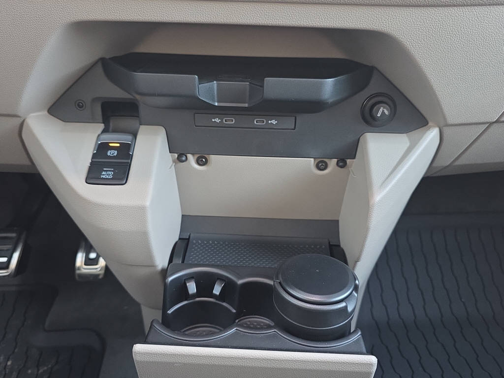 VW Multivan 1.5 TSI eHybrid kurz Style DSG 4motion-image-18