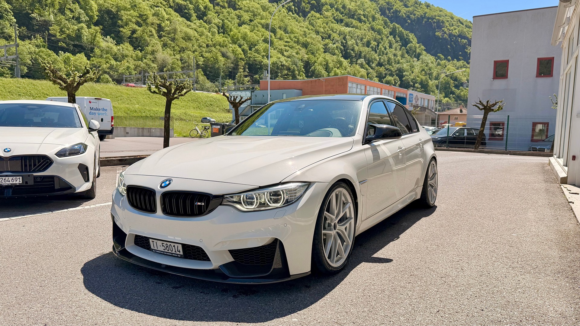 BMW M3-image-1