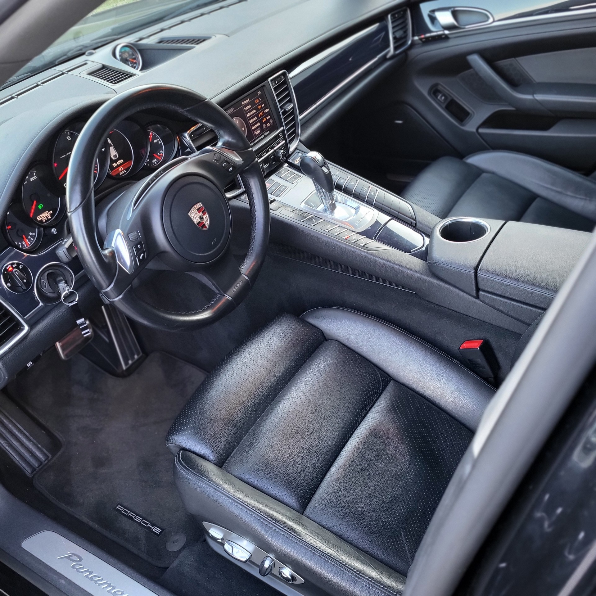 PORSCHE Panamera 3.6 PDK-image-5