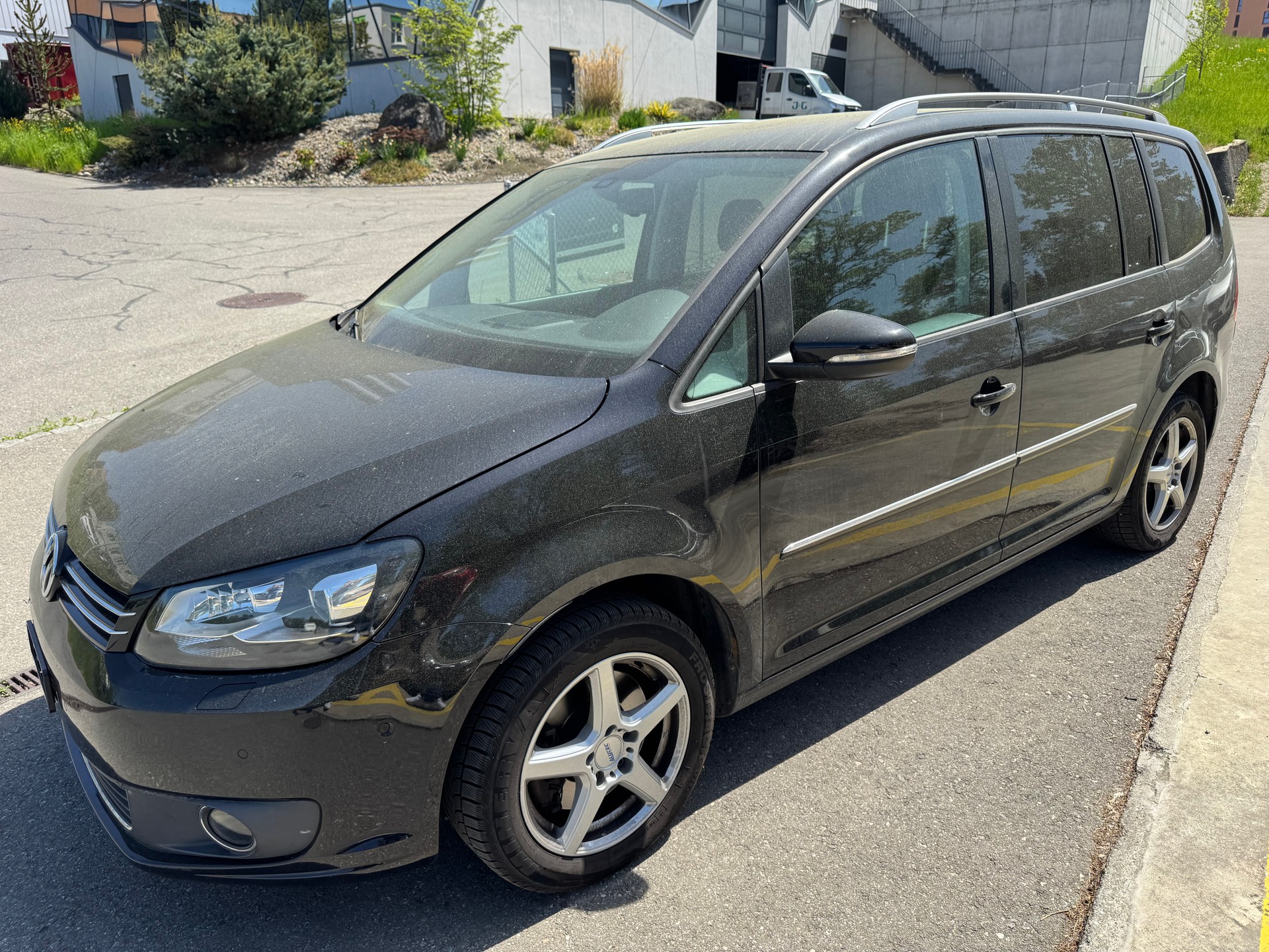 VW Touran 1.4 TSI Highline DSG-image-0