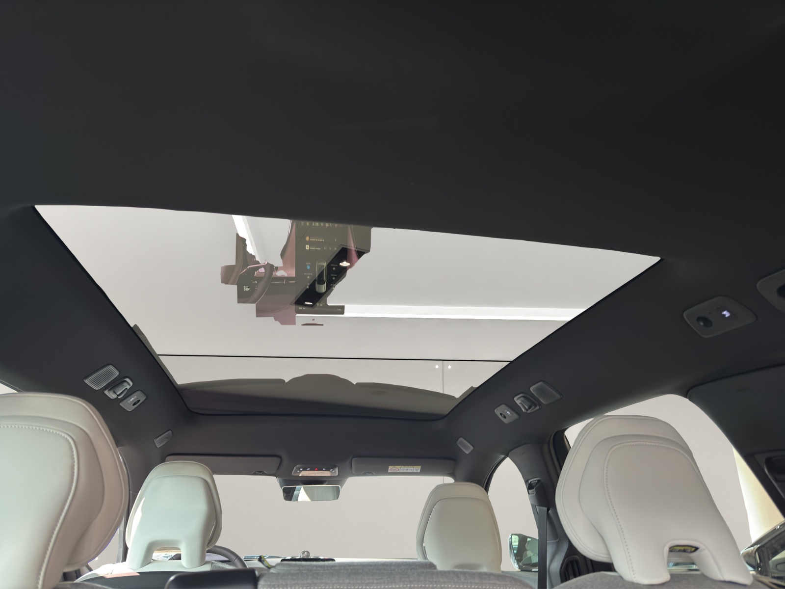 VOLVO EX90 Twin Performance Ultra AWD-image-7