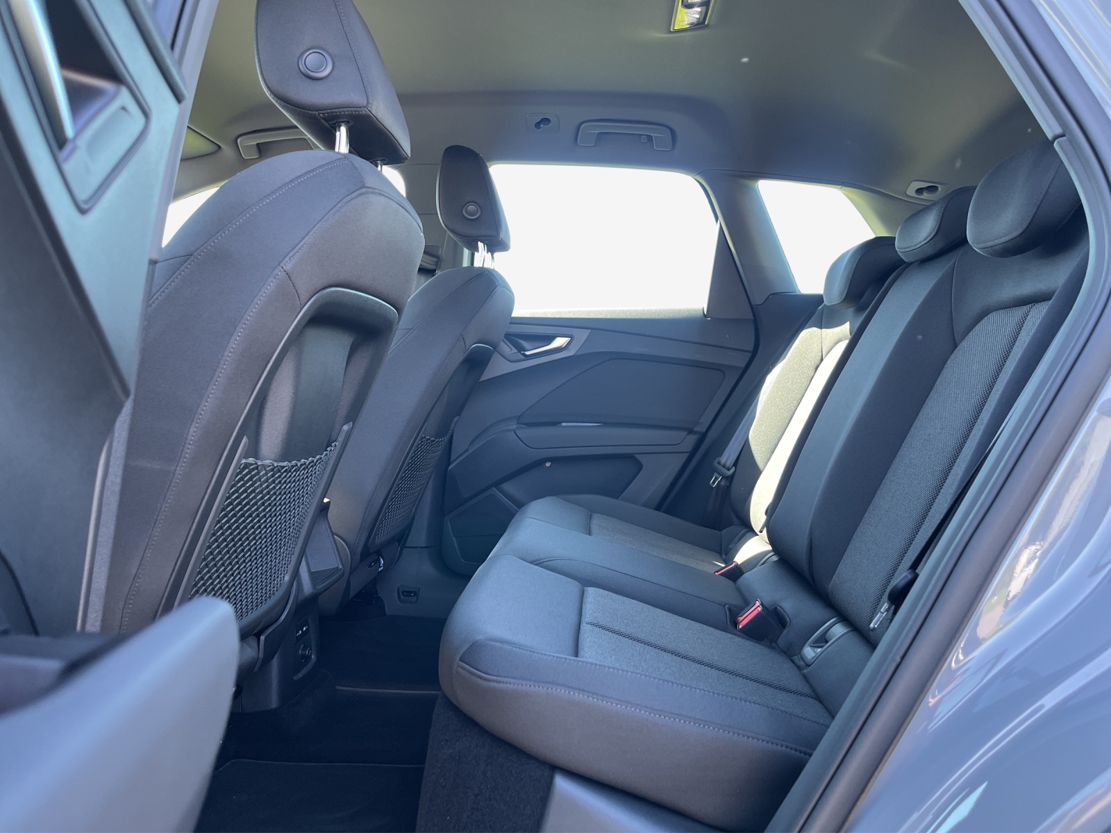 AUDI Q4 e-tron 40-image-12