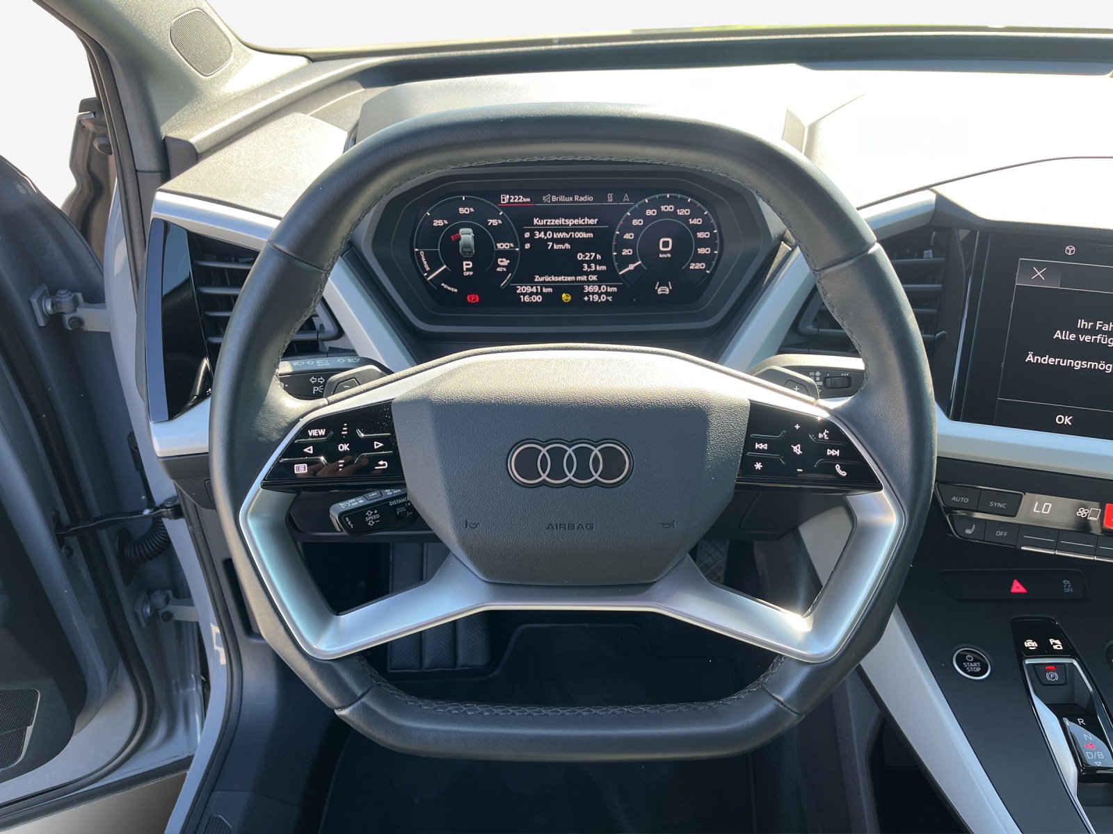 AUDI Q4 e-tron 40-image-10