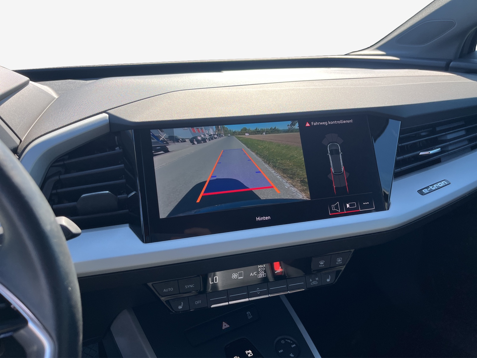 AUDI Q4 e-tron 40-image-14