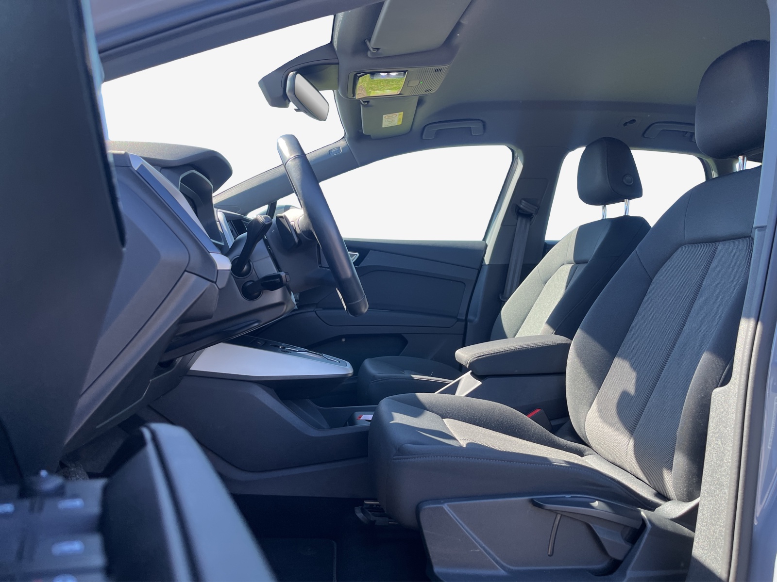 AUDI Q4 e-tron 40-image-8