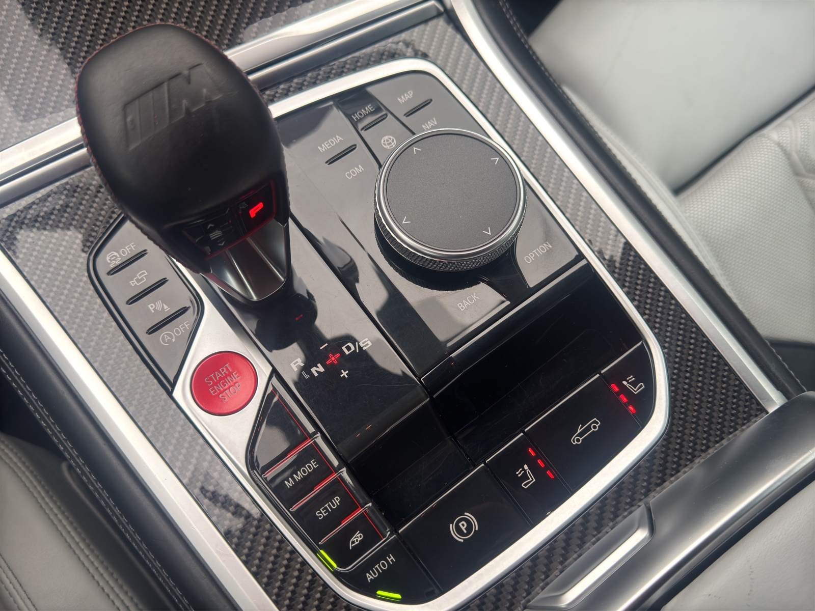 BMW M8 xDrive M Competition Steptronic-image-19
