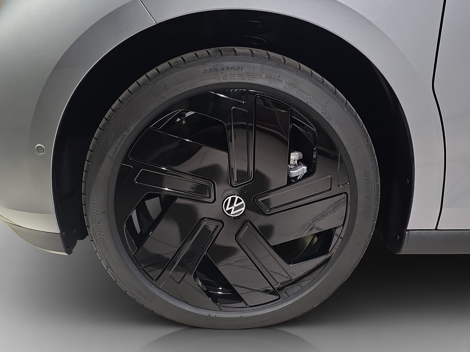VW ID.Buzz LWB GTX 4 Motion-image-15