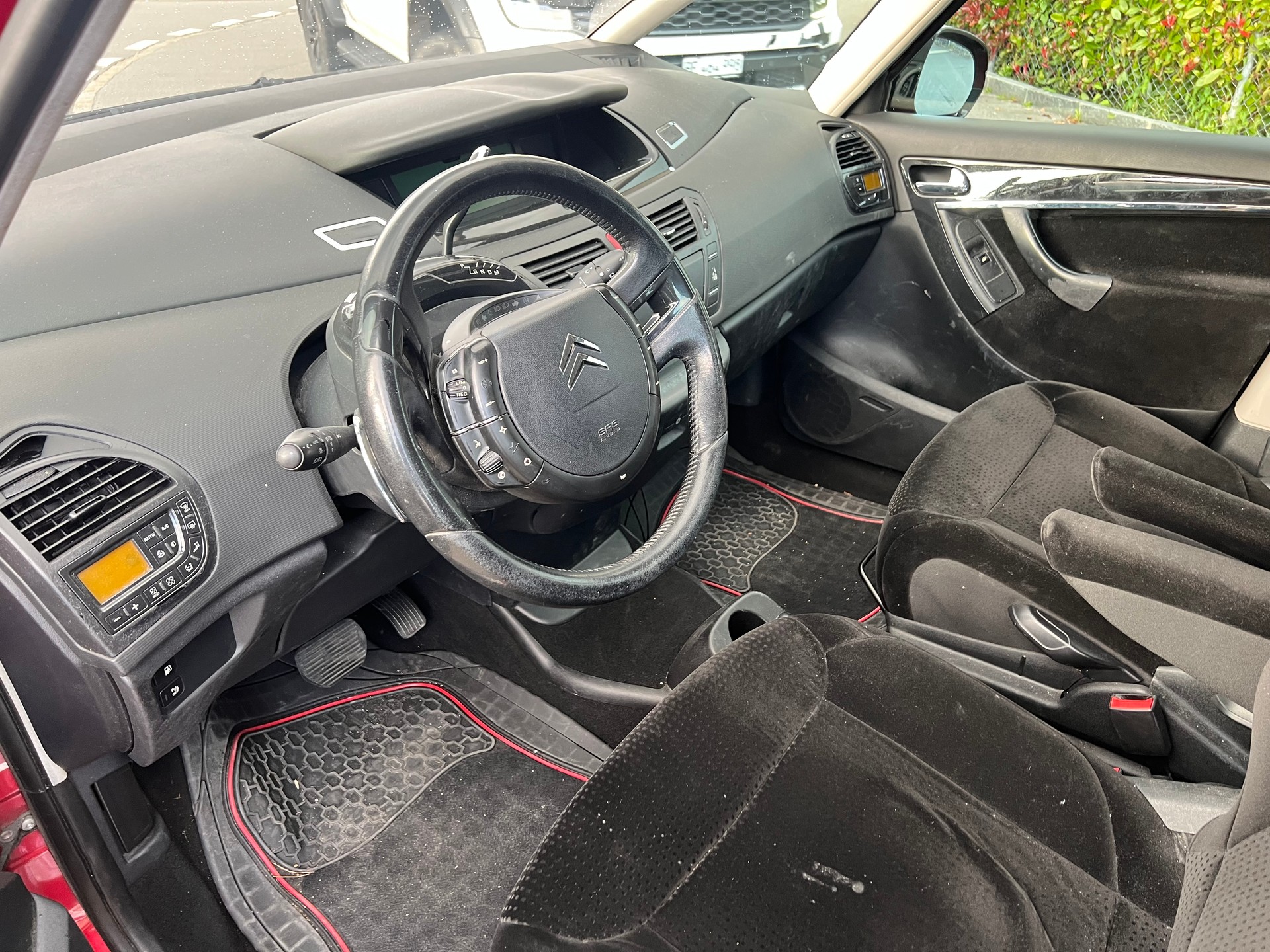 CITROEN Grand C4 Picasso 2.0 HDI Exclusive Automatic-image-6