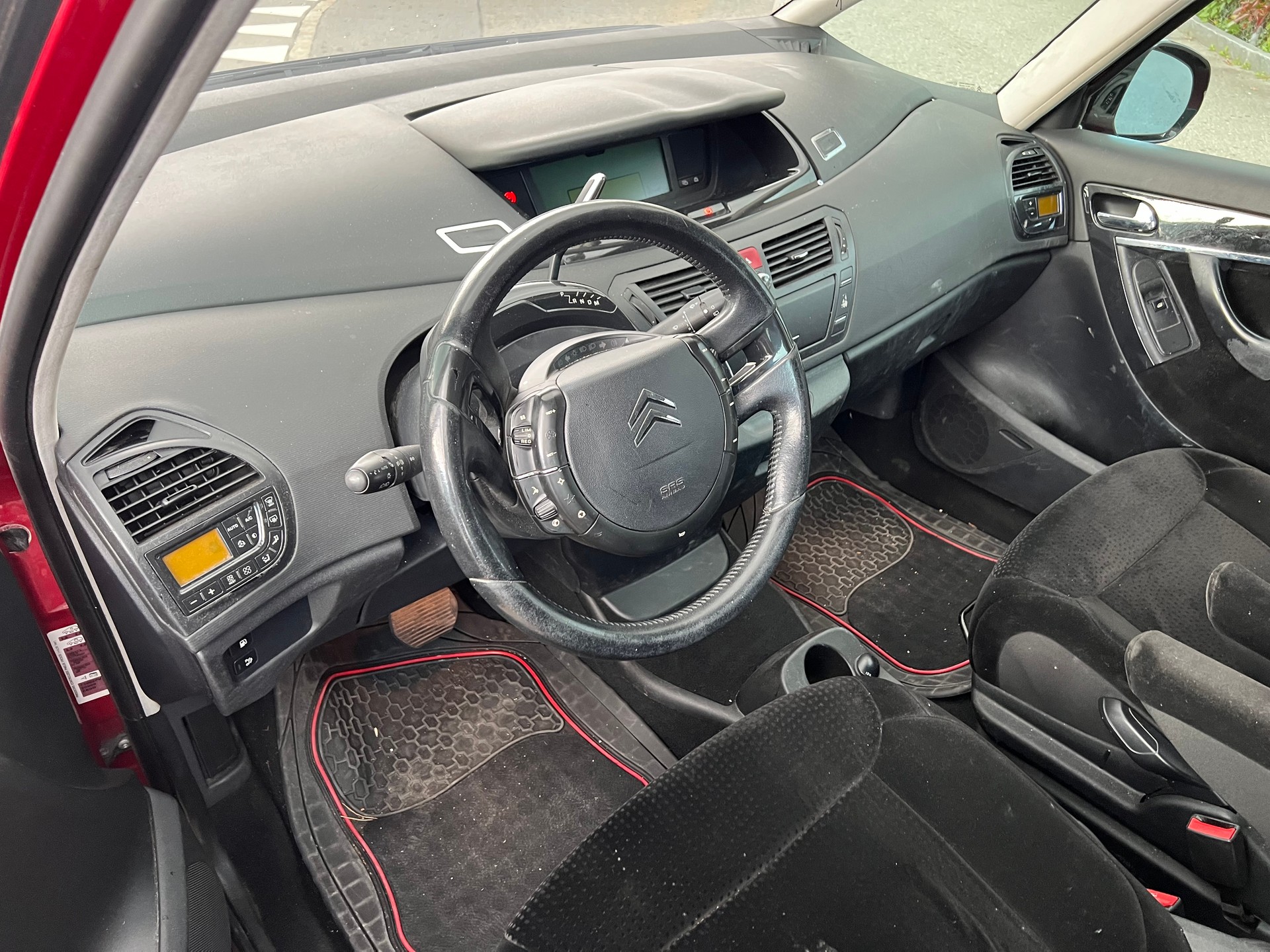 CITROEN Grand C4 Picasso 2.0 HDI Exclusive Automatic-image-4