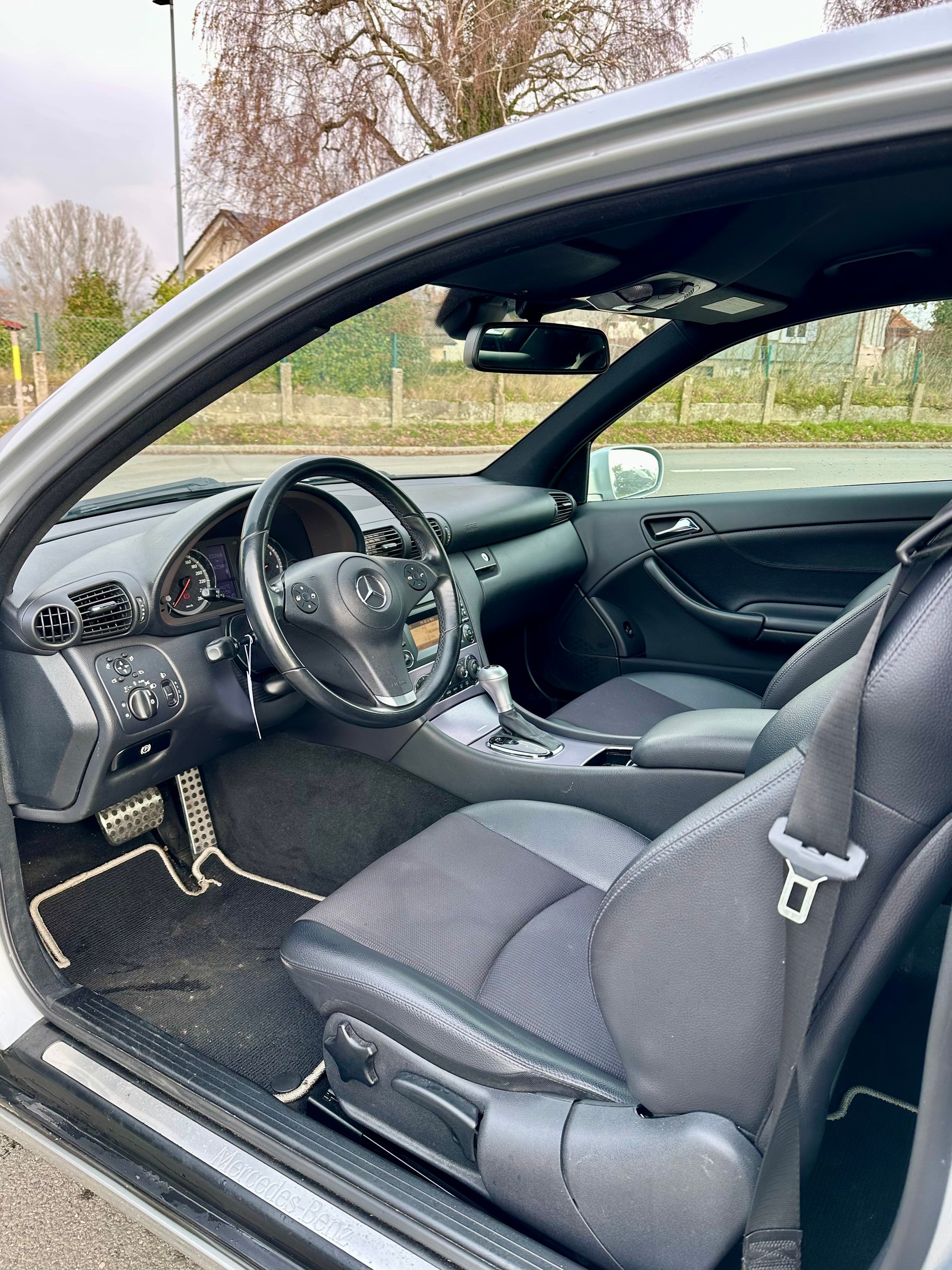 MERCEDES-BENZ CLC 200 Kompressor Automatic-image-11