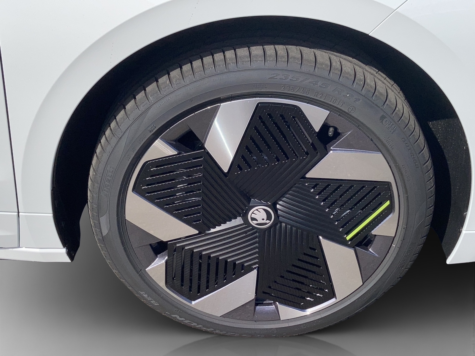 SKODA Enyaq 4x4 RS-image-14