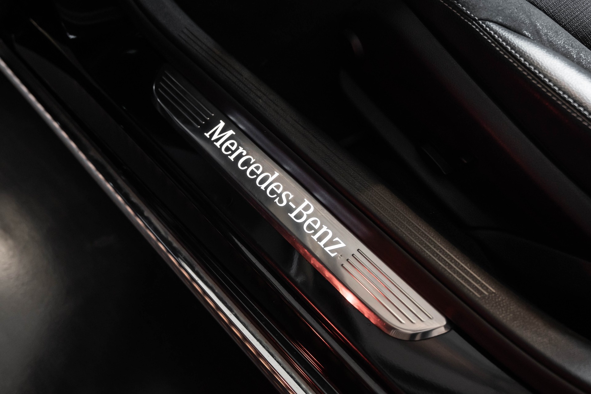 MERCEDES-BENZ C 220 BlueTEC Swiss Star Avantgarde 7G-Tronic-image-32