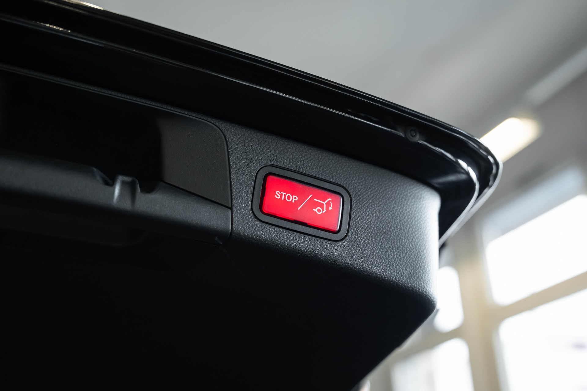 MERCEDES-BENZ C 220 BlueTEC Swiss Star Avantgarde 7G-Tronic-image-31