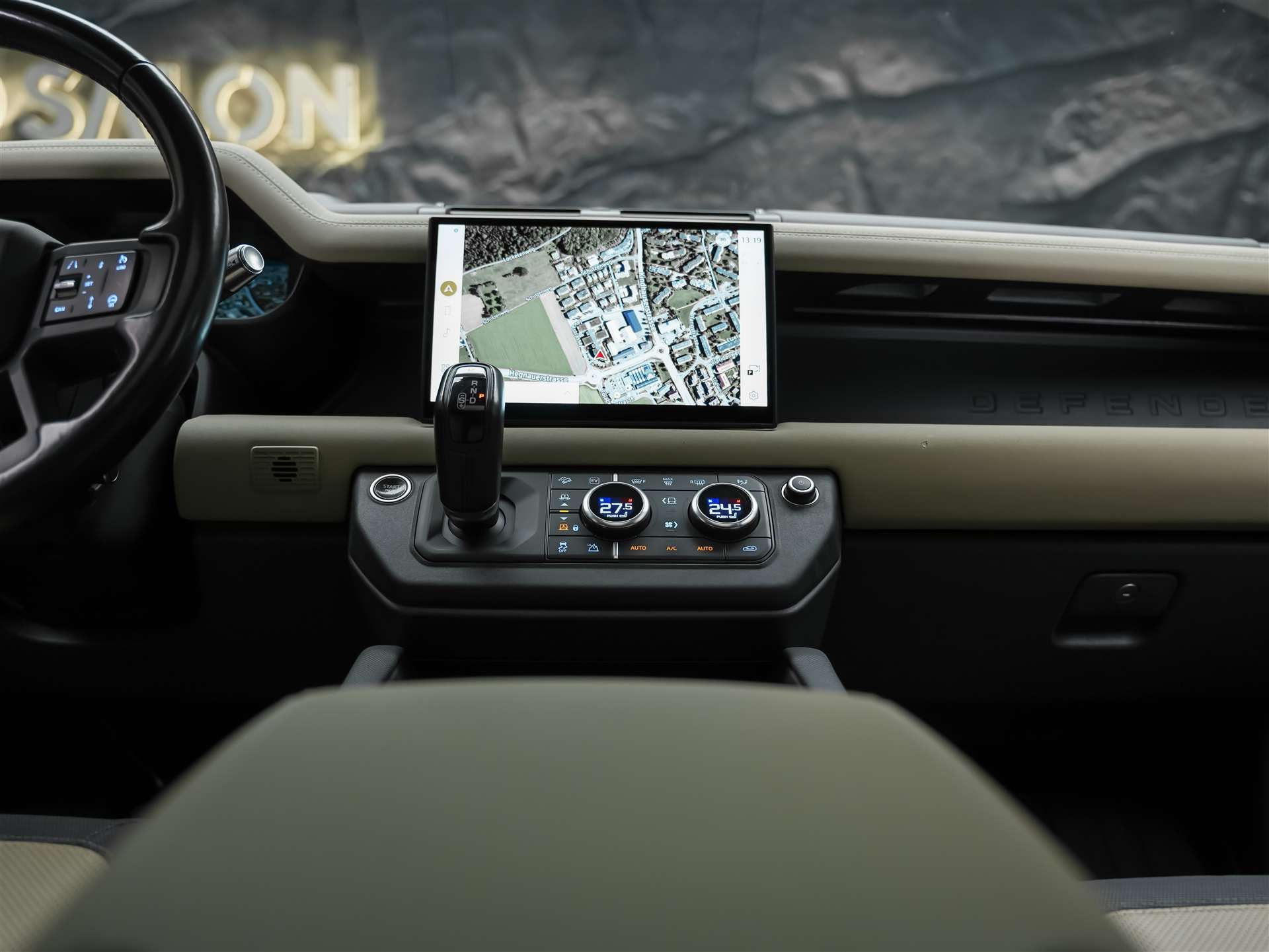LAND ROVER Defender 110 P400e Si4 PHEV X-Dynamic SE AT8 *CH Auto*Head Up*Panorama*Meridian*360° Kamera*-image-22