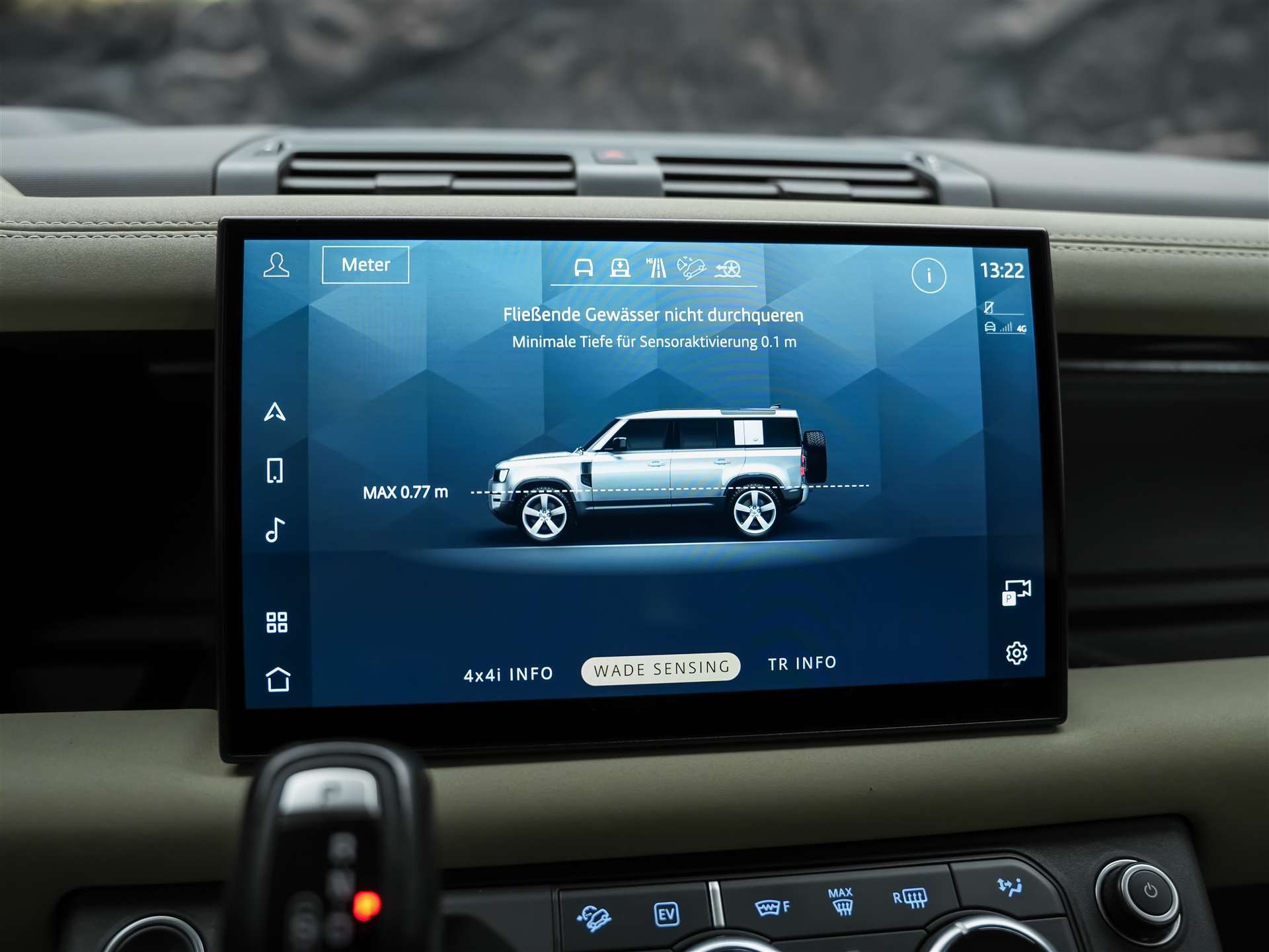 LAND ROVER Defender 110 P400e Si4 PHEV X-Dynamic SE AT8 *CH Auto*Head Up*Panorama*Meridian*360° Kamera*-image-38