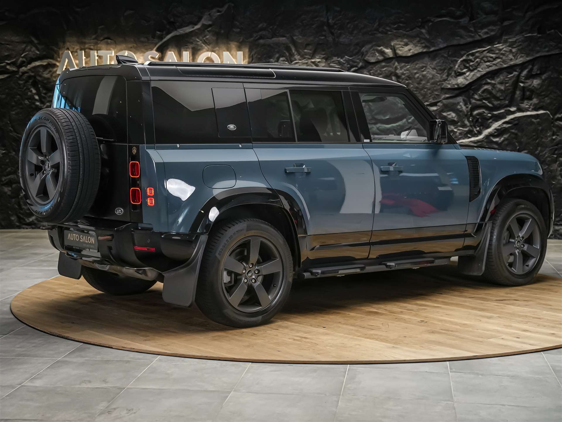 LAND ROVER Defender 110 P400e Si4 PHEV X-Dynamic SE AT8 *CH Auto*Head Up*Panorama*Meridian*360° Kamera*-image-4